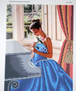 Broderie cu mărgele DOMNIȚA LA PIAN A3 dimensiune 27×36 cm, 15 de culori, 11.492 mărgele.