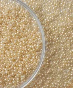 Mărgele Preciosa 10/0 cod 47112 bej lucios ambalaj angro, perlă, ideale pentru broderii mari și ateliere handmade.